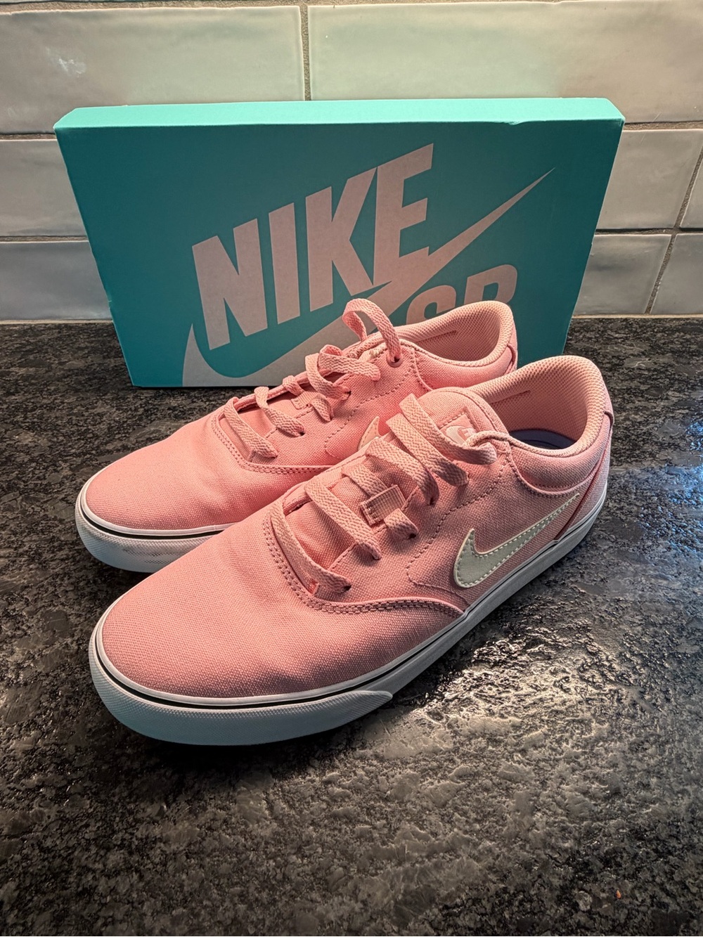 Nike Pink mens Skateboard Sneakers with White Swoosh size 8.5